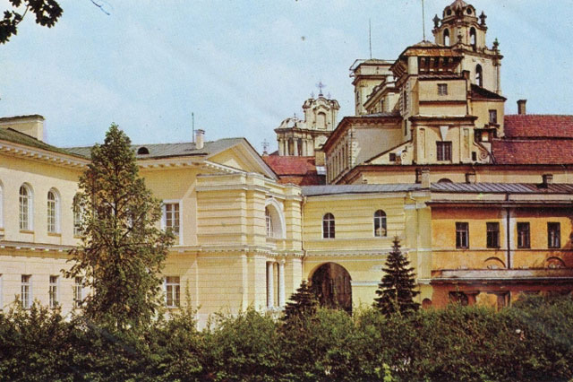 Радянські листівки — вікно у минуле, що гріє серце