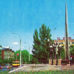 Хмельницкий. Ну углу улиц Гагарина и Фрунзе, 1976 год