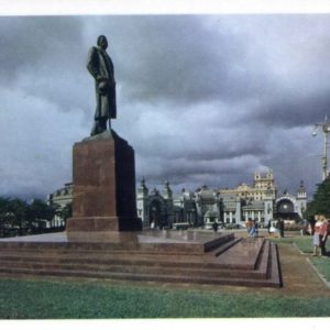 Памятник Максиму Горькому. Москва, 1968 год