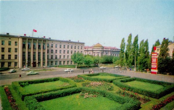 Здание облисполкома. Брест, 1973 год