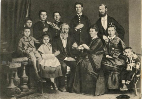 Чехов А.П. в кругу семьи. Таганрог 1874 г, 1970 год