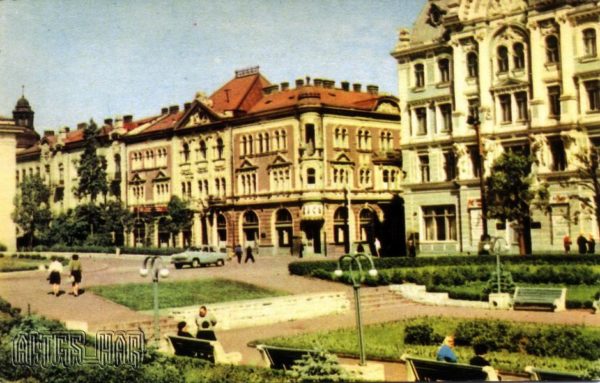 Театральная площадь. Черновцы, 1968 год