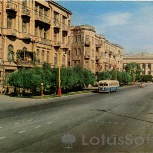 Baku. Oilmen Avenue (1970)