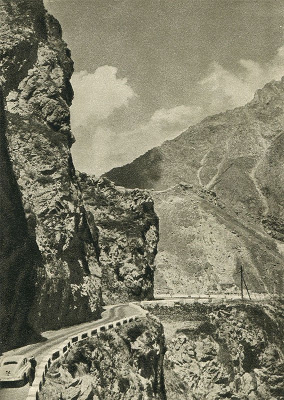 Военно-грузинская дорога. По дороге к селению Казбеги, 1955 год