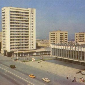 Улица Коцюбинского. Ворошиловоград, 1978 год