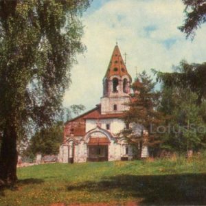 Троицкая церковь на Дивной горе 1674-1690 г. Углич, 1974 год