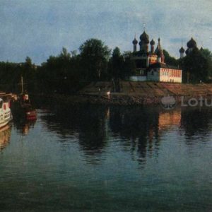Вид на кремль с Волжской набережной. Углич, 1974 год