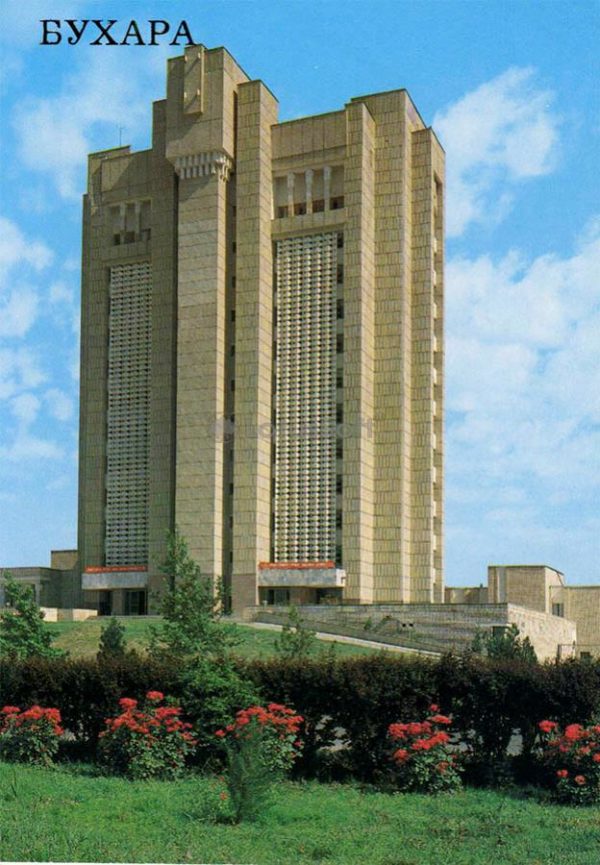 Обком КП Узбекистана. Бухара, 1989 год