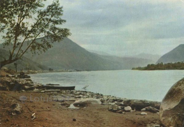 Река Енисей в предгорьях Саян, где будет построена Саяно-Шушенская ГЭС, 1966 год