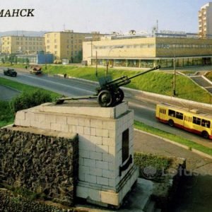 Памятник воинам 6-й Героической комсомольской батареи. Мурманск, 1988 год