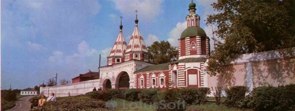 “Holy Gates” Rizopolozhensky monastery. Suzdal, 1978