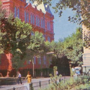 Здание краеведческого музея. Астрахань, 1970 год