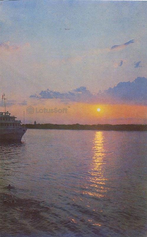 Закат на Волге. Астрахань, 1970 год