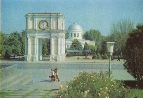 Victory Arch. Chisinau (1974)