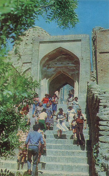 Ансамбль Шахи-Зинда. Лестница. Самарканд, 1982 год