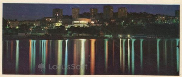 Ночной город. Владивосток, 1981 год