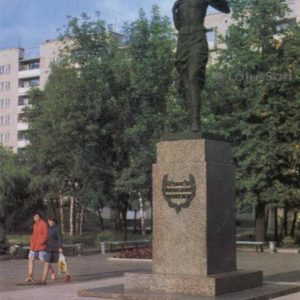 Памятник О.А. Варенцовой. Иваново, 1986 год