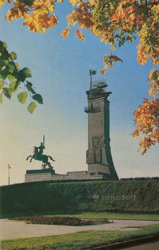 Памятник Победы. Новогород, 1984 год