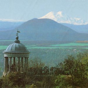 Беседка “Эолова арфа”. Пятигорск, 1988 год