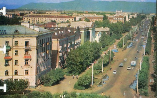 Street Krasnogvardeyskaya. Komsomolsk-on-Amur, 1975