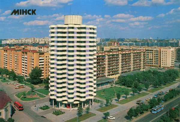 Жилой дом на ул. В. Хоружей. Минск, 1990 год
