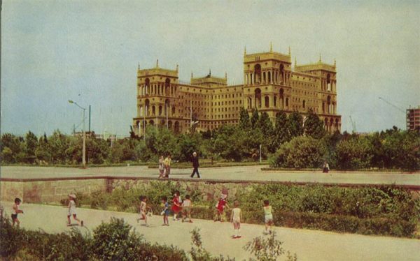 Дом правительства. Баку (1974 год)