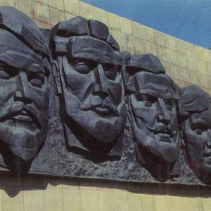 High relief monument 26-Bakinskih commissioners. Baku (1974)