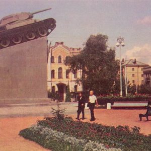Монумент в честь создания танковой колонны “Тамбовский колхозник”. Тамбов, 1967 год