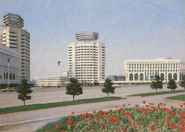 Новая площадь. Алма-Ата, 1983 год