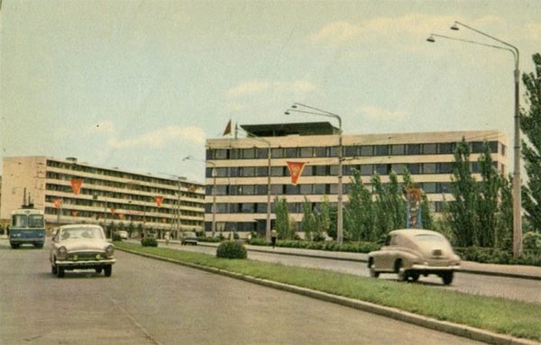 Новые жилые дома на проспекте Ленина. Запорожье, 1969 год
