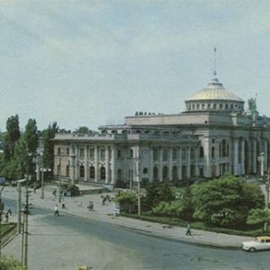 Одесса. Здание железнодорожного вокзала. (1973)
