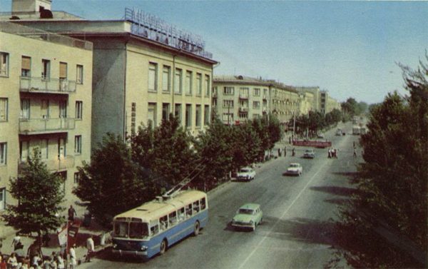 На проспекте В.И. Ленина, Душанбе, 1960 год