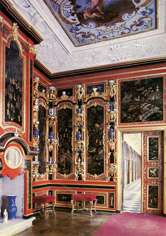Palace lacquer cabinet “Monplaisir”, Peterhof, 1980