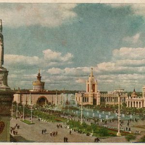 Вид на площадь Колхозов, ВДНХ, Москва, 1955