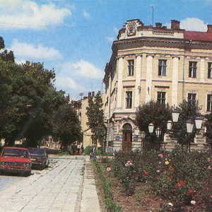 High School N9 Kolomyya, 1987