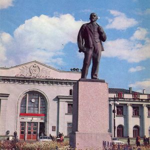 Памятник В.И. Ленину  Котлас, 1982