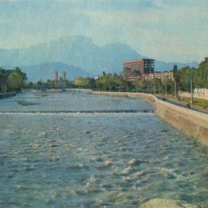 Река Терек. Вдали Столовая гора Орджоникидзе, 1971